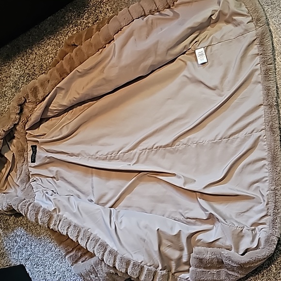 STUNNING TAN RACHEL ZOE RIBBED FAKE FUR HOODED COAT - Picture 9 of 14